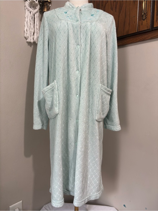 croft & barrow Other - Croft & Barrow Vintage Granny Cottage Fuzzy Plush Robe Size Medium Blue Teal